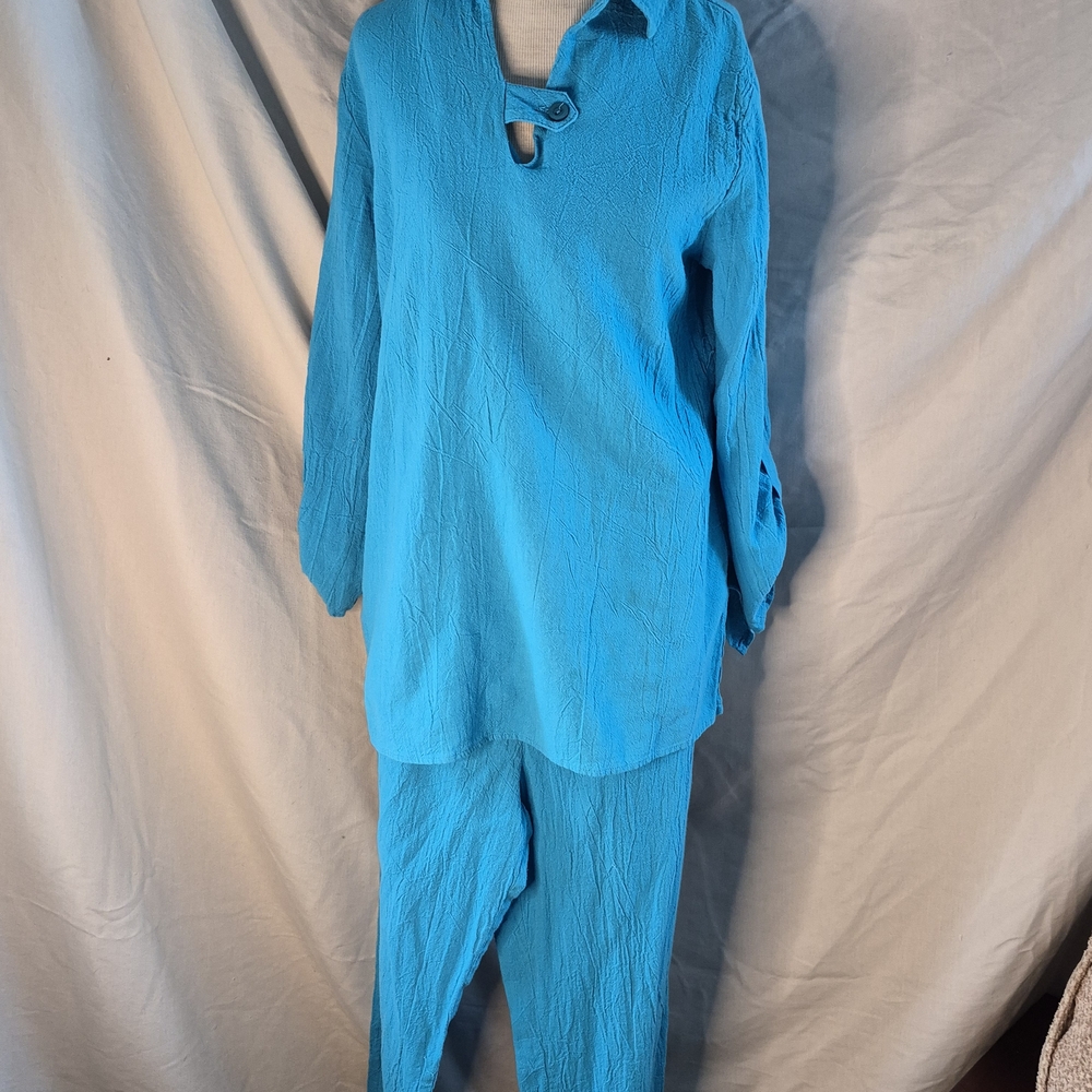 Bright Turquoise Two-Piece Tunic & Pants Set